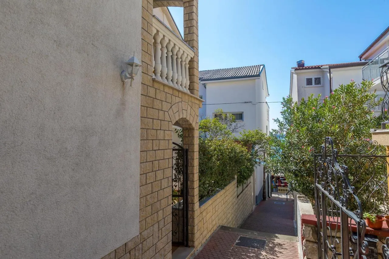 Apartment Katnic 1-2-3 Crikvenica 0*,