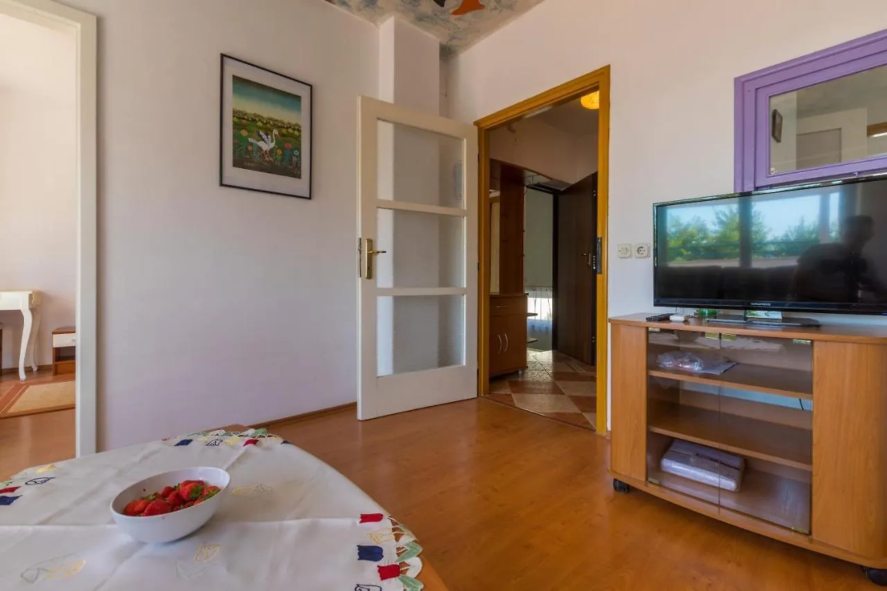 Apartment Katnic 1-2-3 Crikvenica